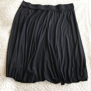 Covington Black pleated skirt